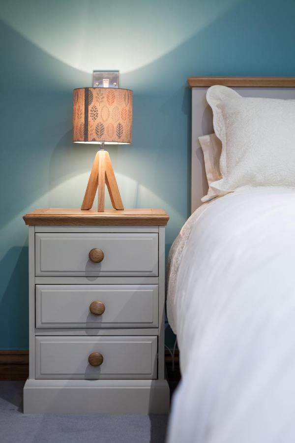 The Venue Serviced Apartments Huddersfield Esterno foto