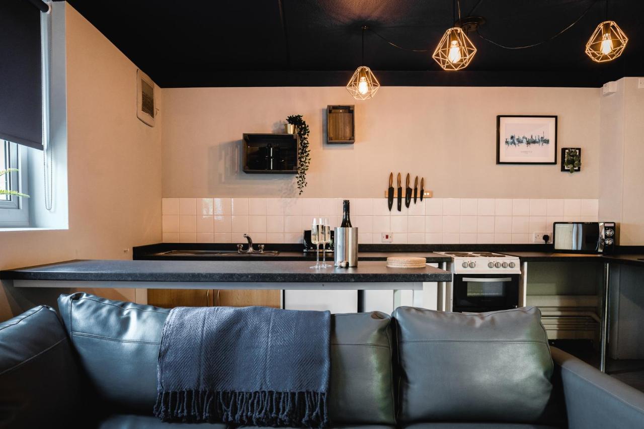 The Venue Serviced Apartments Huddersfield Esterno foto