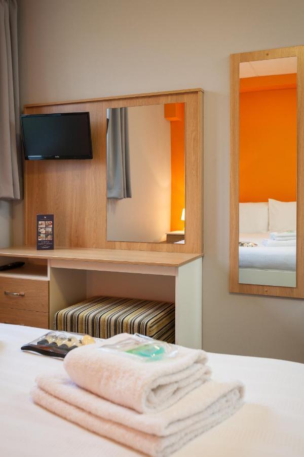 The Venue Serviced Apartments Huddersfield Esterno foto